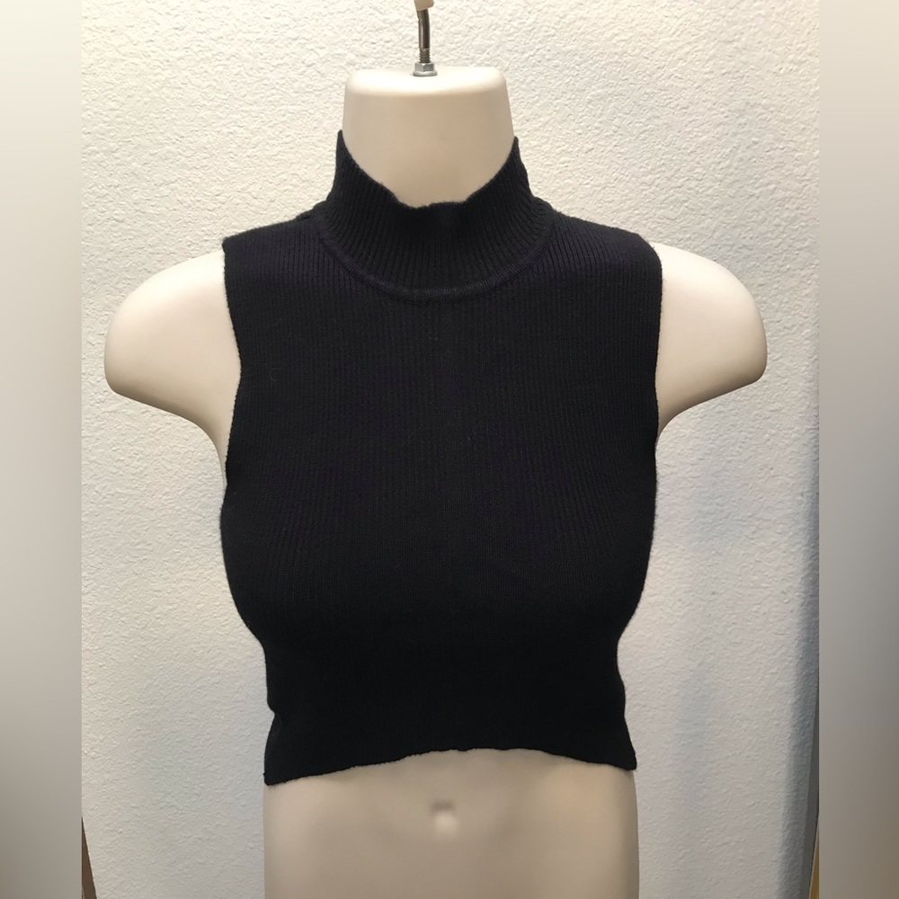 Forever 21 Black Mock Neck Crop Top, size Small